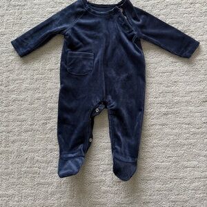 Baby boy, mud pie, navy blue velour, one piece size 0 to 3 months